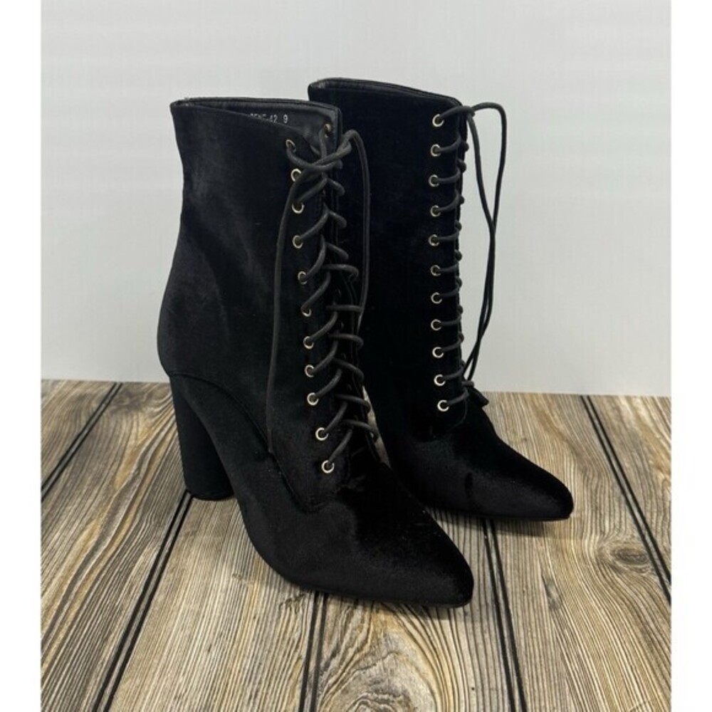 Glamour Chic Women's Boots Velvet  Pointy Toe SZ 9